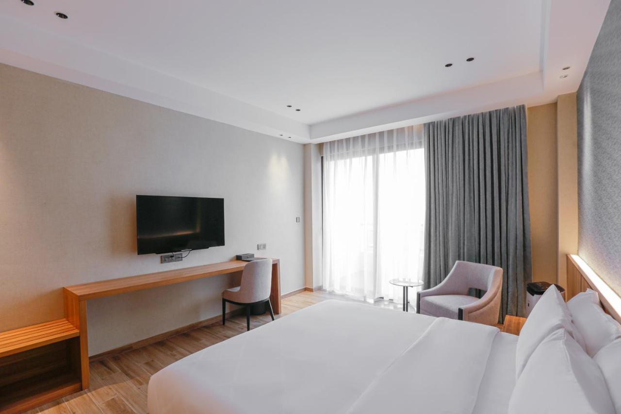 Hotel Casiana & Events Center Tagaytay Managed By Hii Tagaytay City Exterior foto