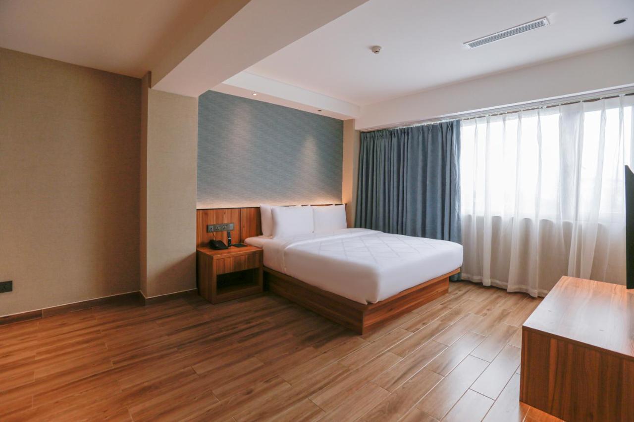Hotel Casiana & Events Center Tagaytay Managed By Hii Tagaytay City Exterior foto
